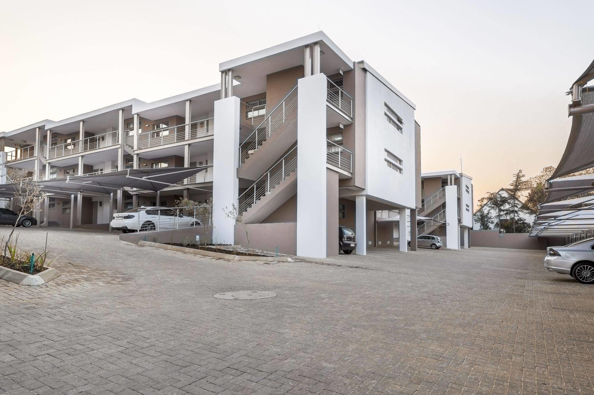 C.A.G - Upper East Side Apartment Sandton Ngoại thất bức ảnh
