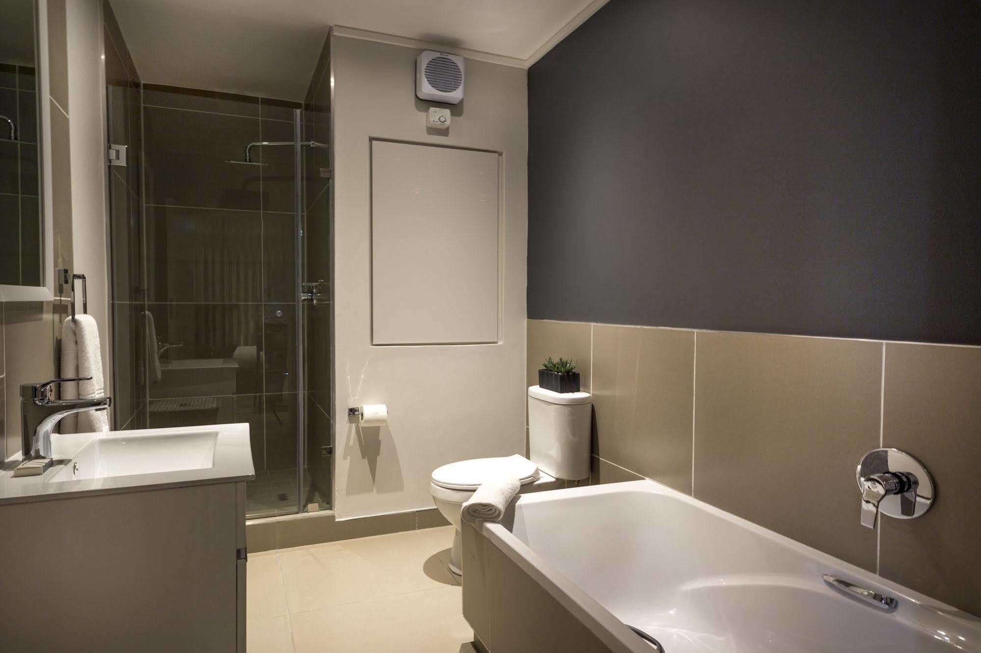 C.A.G - Upper East Side Apartment Sandton Ngoại thất bức ảnh